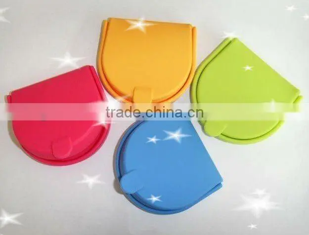 Mini Custom Silicone Coin Case in Hot 2016 Coin Display Cases
