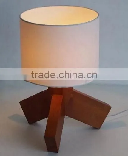 3-feet wood stand table lamp, antique european style table lamp for home