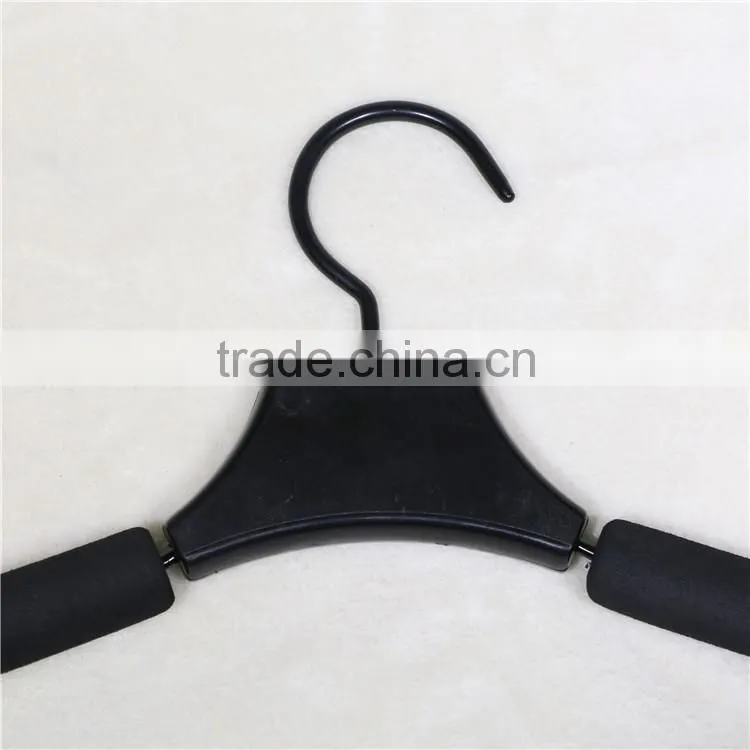 Top selling medal cloth hanger with sponge for display