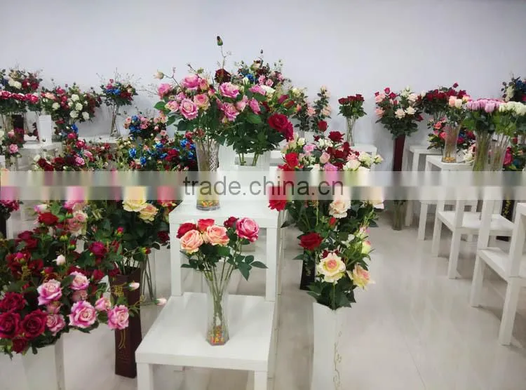 Chinese Wholesale Artificial red white rose plants sale
