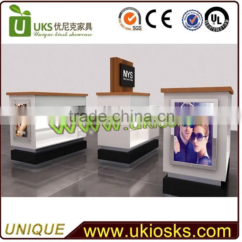 fashionable shopping mall sunglass kiosk showcase design for sale with factory price