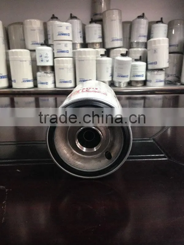 ISO factory OEM FOR excavators lf667 oil filter