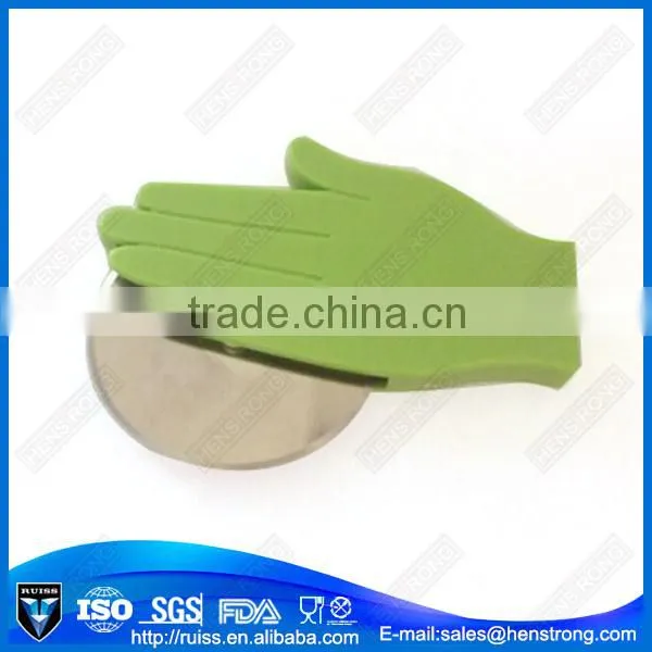 Hand shape pizza peel as seen TV