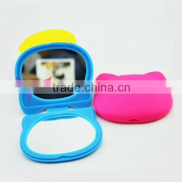 Custom foldable small pocket hand mirror made with silicone