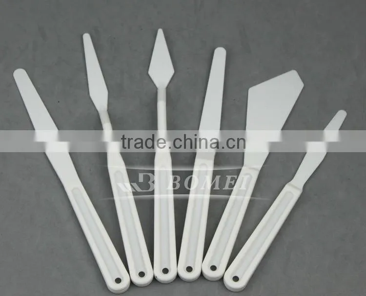 plastic palette knife