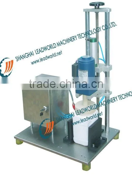 Automatic beer bottle capping machine