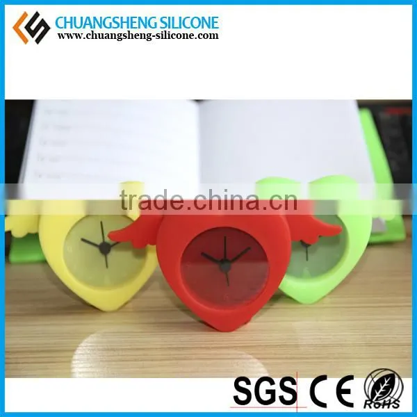 Hot Selling Angle wing cute silicone clock for Children