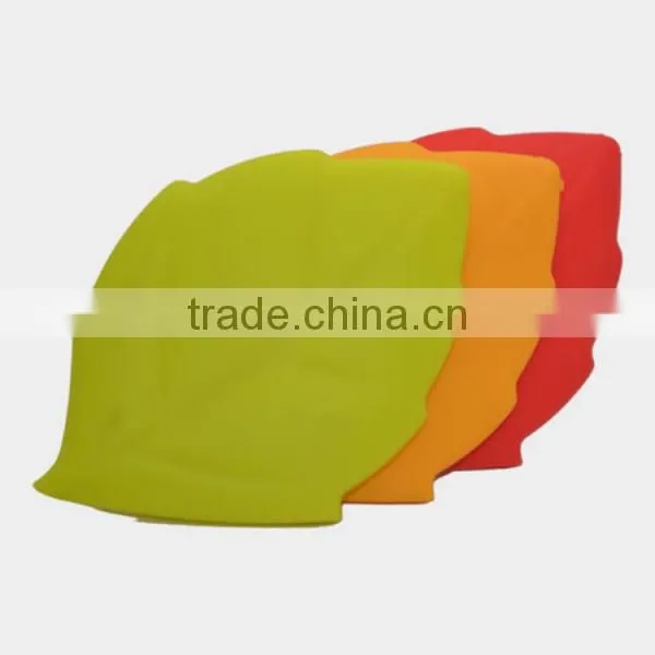 2017 new cheap FDA silicone leaf pocket cup