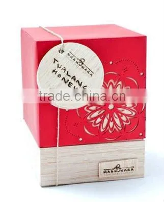 engraving flower of luxury gift box