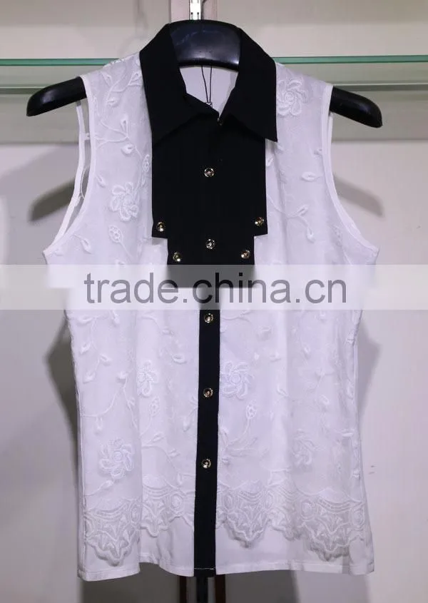 White lace flower rattan sleeveless rayon blouse with black shirt collar and front fly