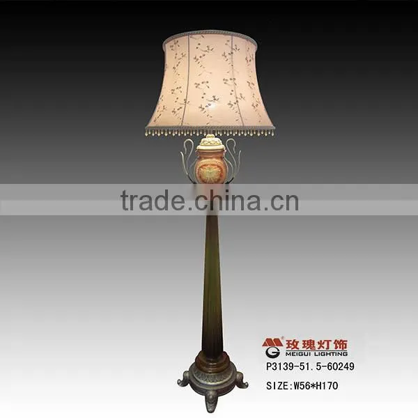 project floor lights with solid wood in black color