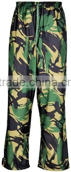 Camo flage rainsuit for hunting