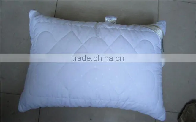 elegant and high quality emboss polyester fibre pillow