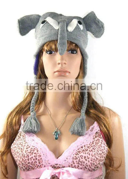 CUTE KNITTED HAT IN ANIMAL SHAPE