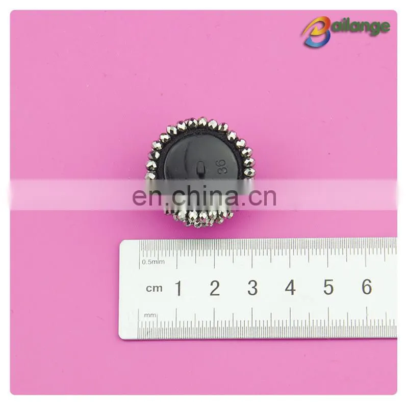 Bailange hot sale high quality ladies garment accessories fashion badge button