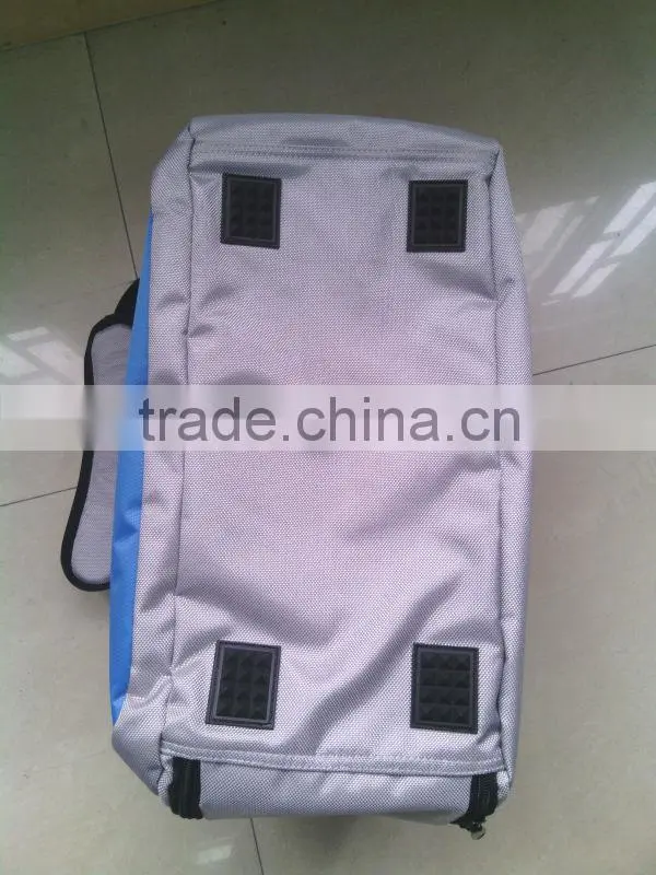 travel bag with adjustable shoulder strap with shoe bag