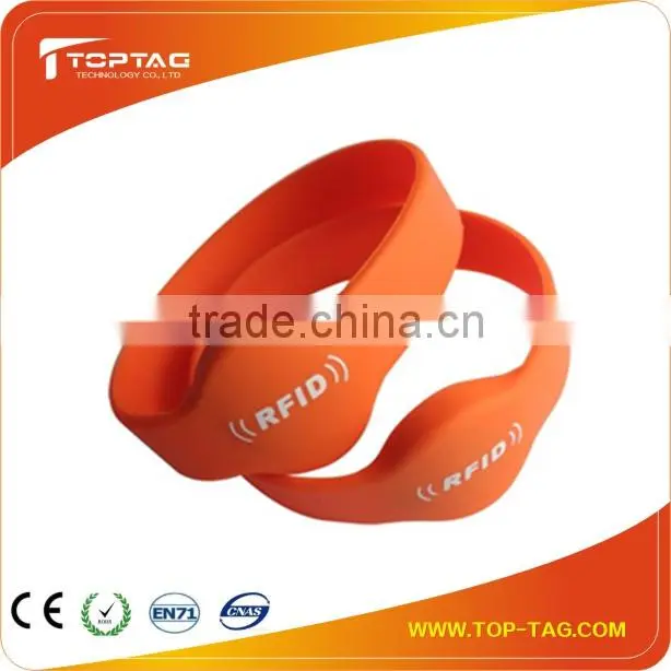2014 new ntag203 silicon Dual frequency RFID wristband black color simple style