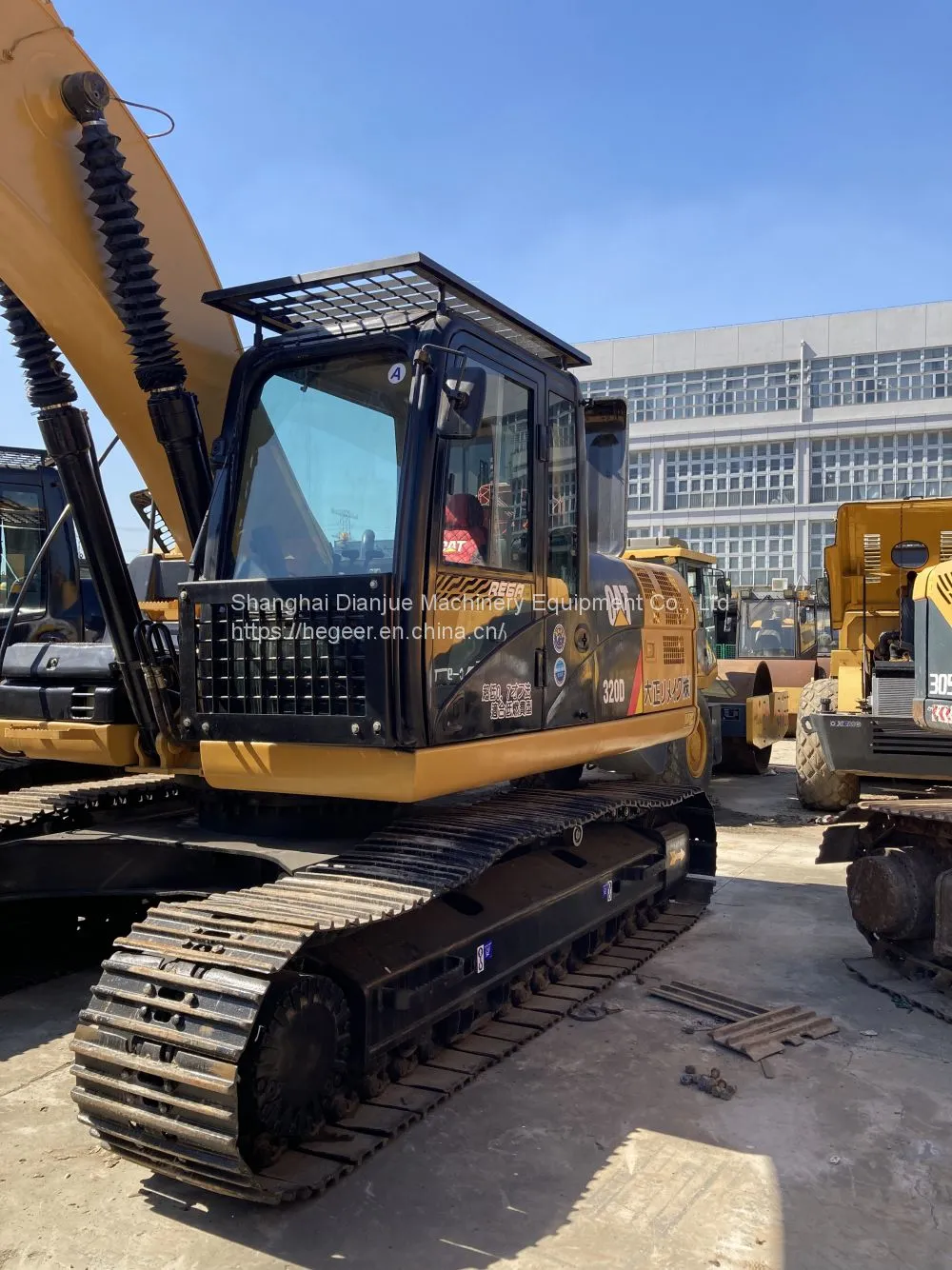 CAT320D (5)