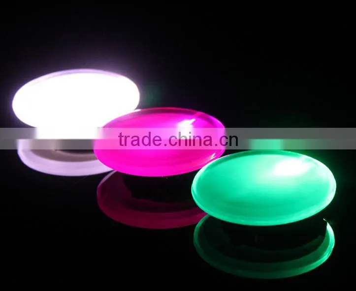 cute led brooch ,cheap wedding party gift ,mix styles flashing heart badge love brooch for party decoration