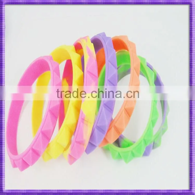 Custom round silicone bracelet