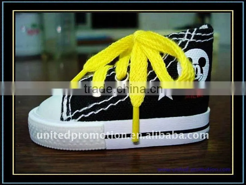 gift shoe keychain sneaker