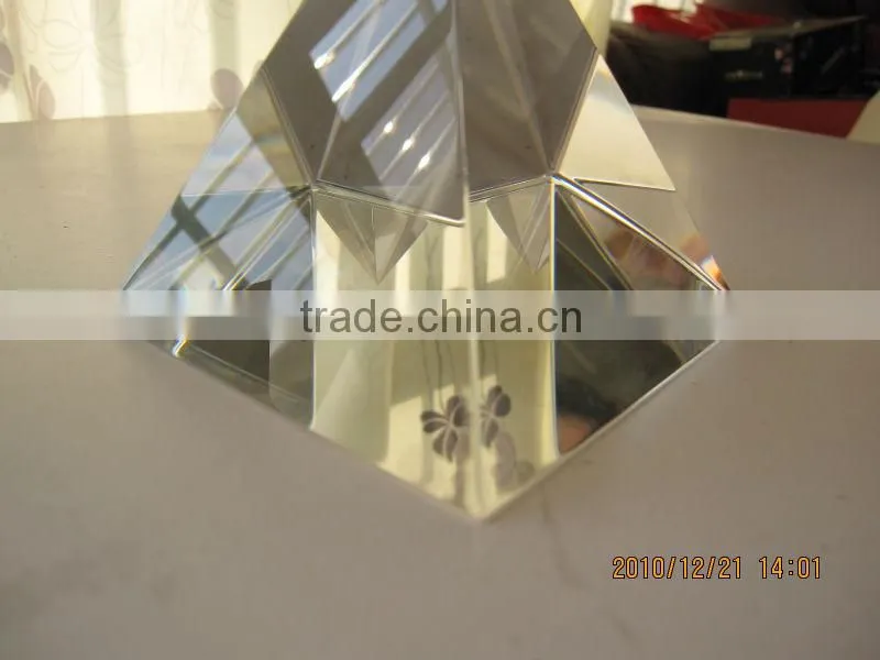 Durable service crystal pyramid