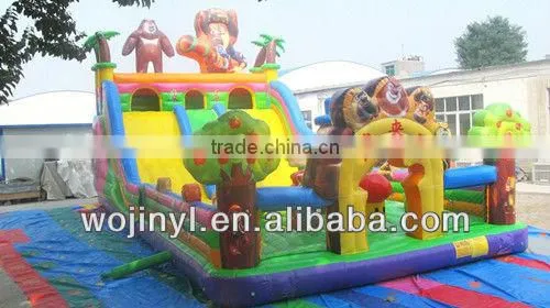 Attractive Inflatable jumping castle with slide