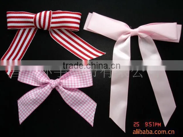 Grosgrain ribbon bows