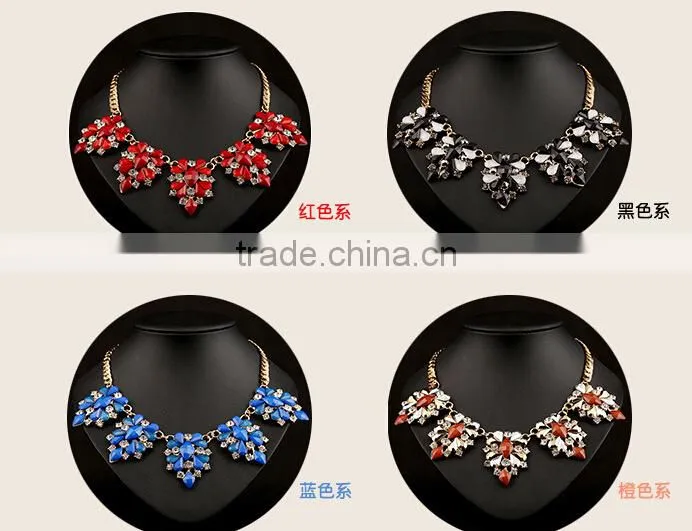 fancy design US latest women acrylic crystal necklace
