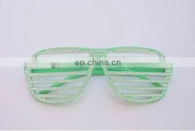 Diamond shutter glasses
