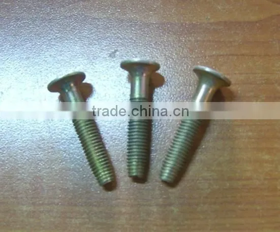 Container floor fasten. container floor screw