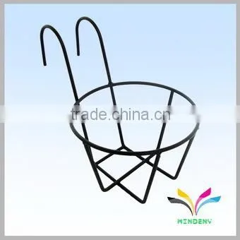 China manufacturer high quality hot sale fancy beautiful display rack antique red wine metal wire curved glass shelf