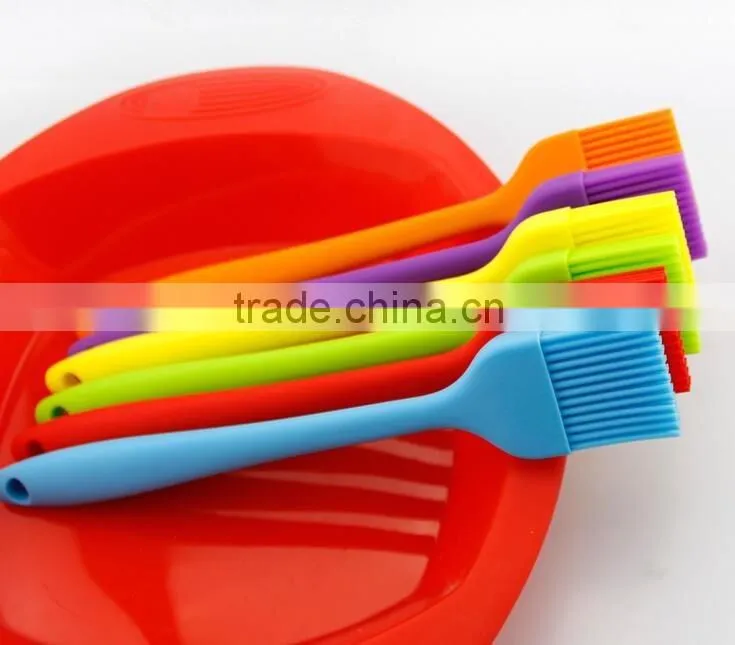Amazon Hot Selling Solid Core and Hygienic Solid Coating Silicone Pastry Basting Grill Silicone Barbecue Brush