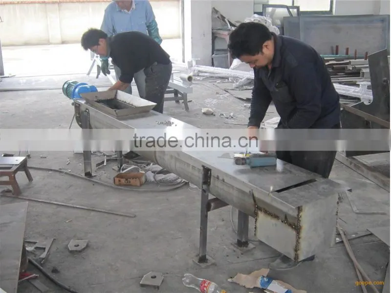 Municipal sludge dewatering shaftless screw press