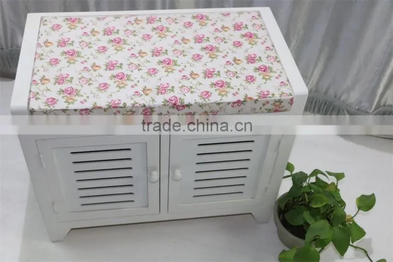 Wooden shoe cabinet with doors