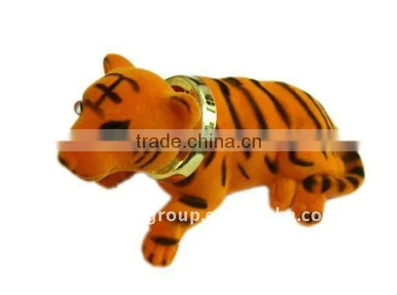 decocation animal in cars