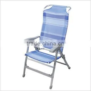 Folding camping table