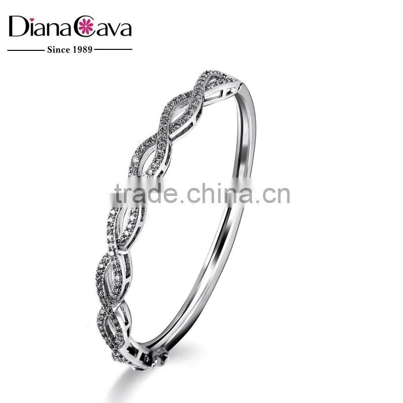 Factory Price Banquet Jewelry for Women Elegant Design Classic Setting CZ Bangle