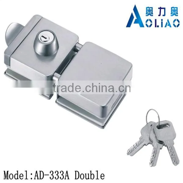 High quality tempered frameless SS or polish finish double glass door lock for double door in glass