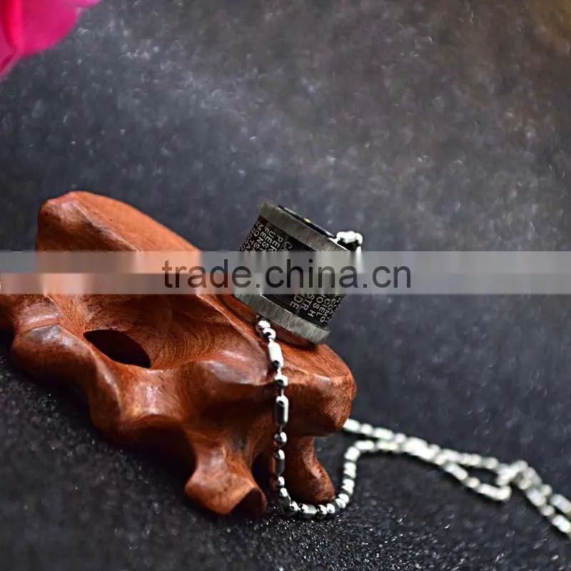 Wholesale Jewelry Round simple pendant design letter diamond charm pendant