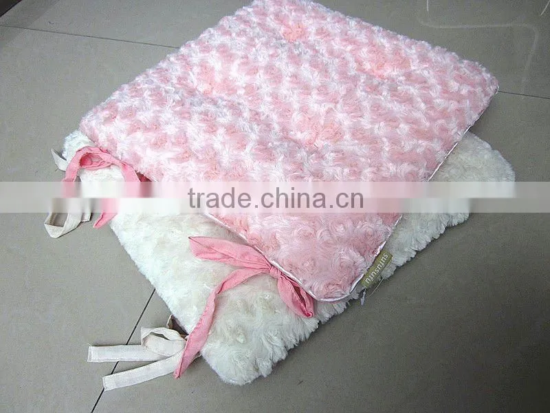 Pink rose pattern hooked Polyester Chair Pad