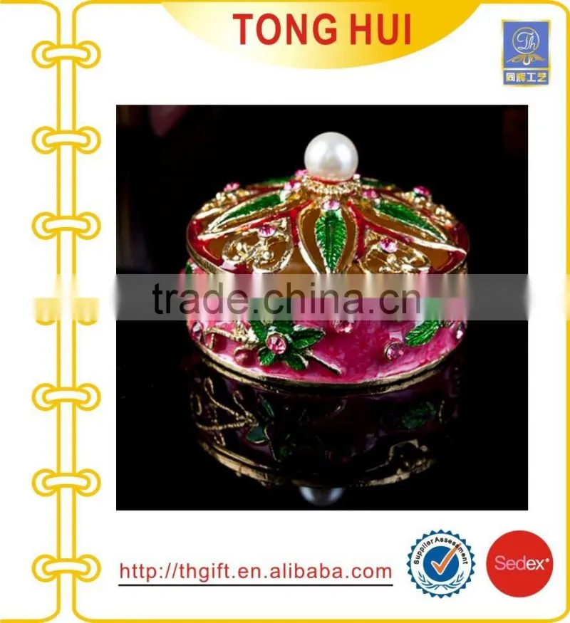 European high-grade gold-plated jewelry box painted