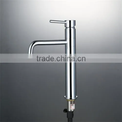 China Basin Mixer Single Lever Brass Faucet