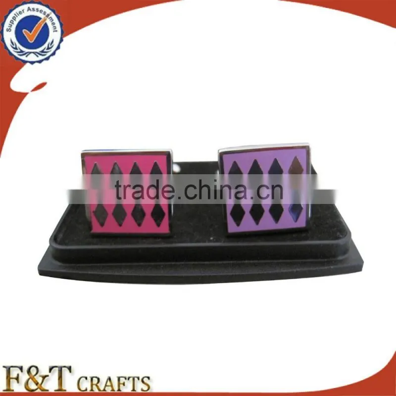 New style hot sales soft enamel epoxy plating gold metal cufflink/cufflink manufacturer