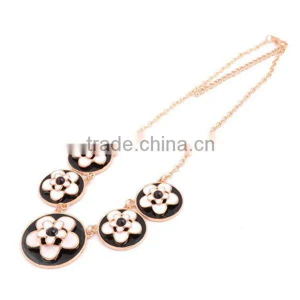 OEM/ODM Manufacture Fashion Beautiful Flower Pendant Chain Necklace 2016