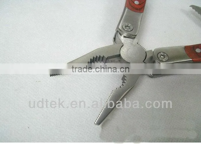 High Quality Outdoor Tool Multifunction Toolkit with LED Light UDTEK01498