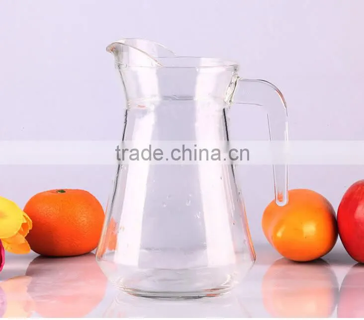 Hot selling good quality glass water jug with spout with lid