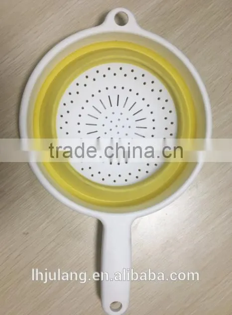 Foldable fruit strainer with handle,plastic foldable colander with handle