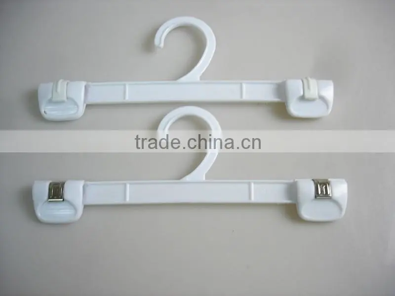 LM 200 Cheap Plastic Underwear Hanger