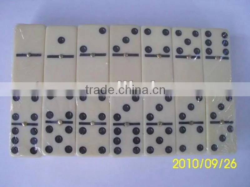 melamine domino